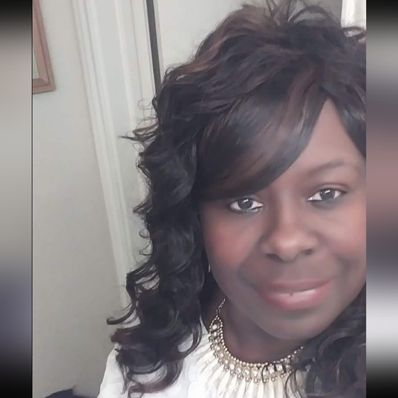 Meet your Posher, Katrina - Picture 1 of 1